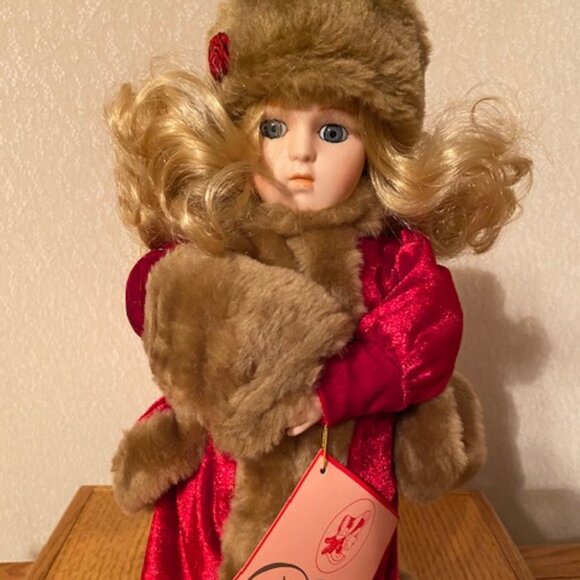 DESIGN DEBUT Porcelain Doll - TASHA - AMEE SU DESIGN - NIB - Picture 1 of 7